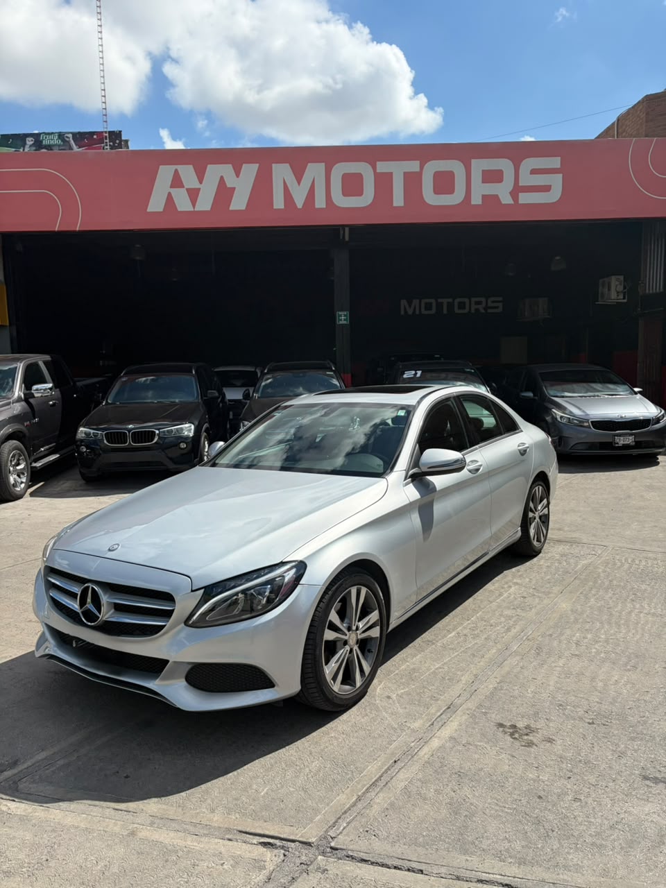 Mercedes-Benz C200